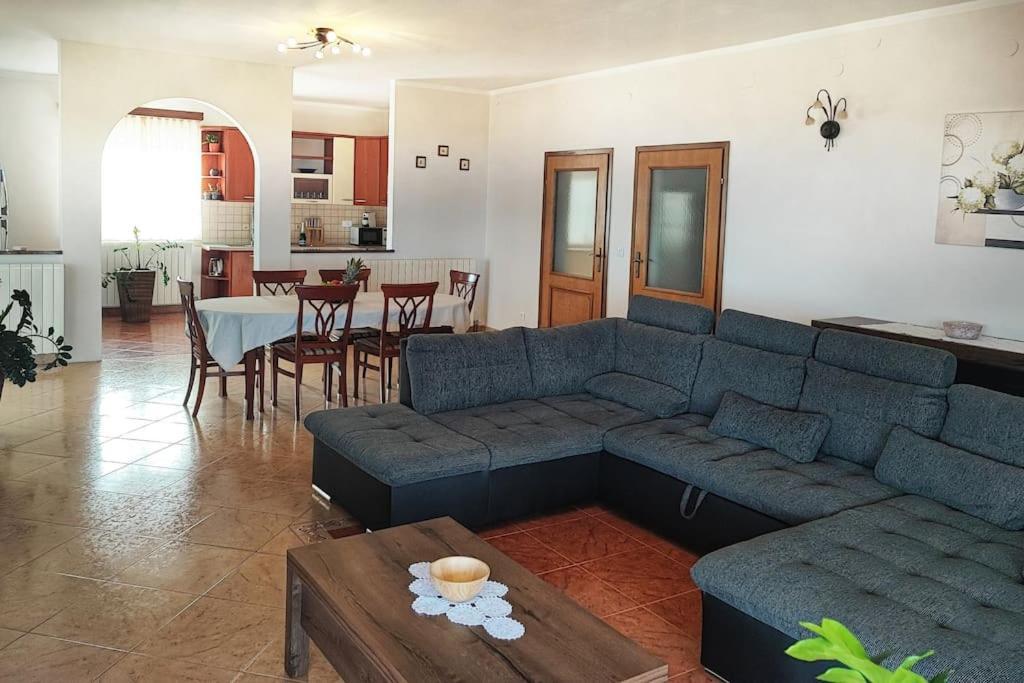 Apartment Apartment Valtura